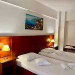 Emma West Hotel 4*