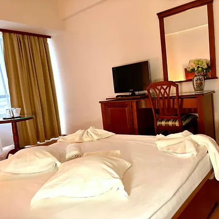 Emma West 크라이오바