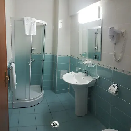 Emma West 4* Craiova