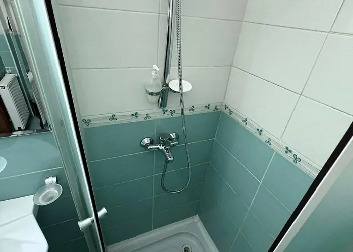 Emma West 4* 크라이오바