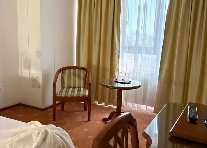 Emma West 크라이오바