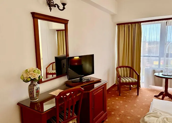 Emma West 4* 크라이오바