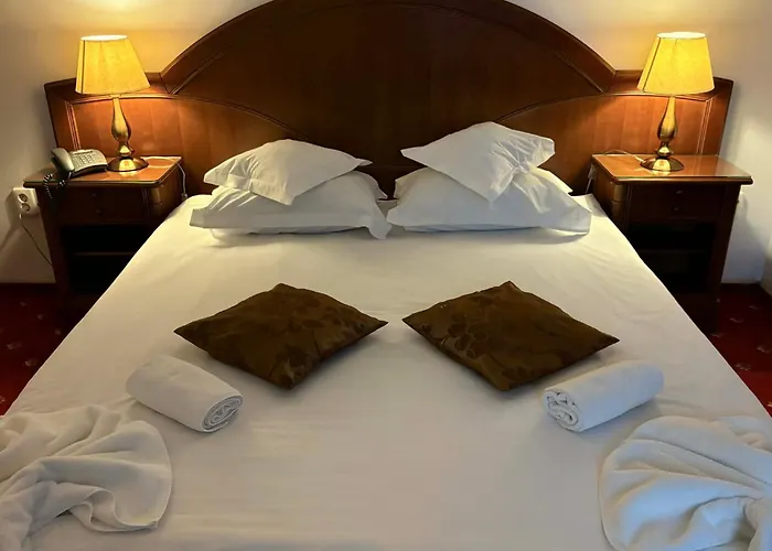 Emma West 크라이오바