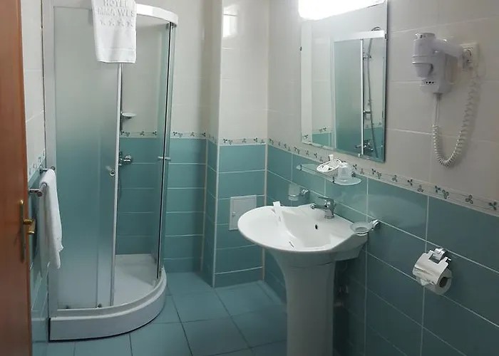 Emma West 4* Craiova